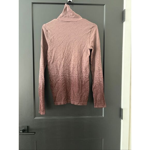 Athleta Flurry Blizzard Gradient Turtleneck Size Small - Picture 8 of 8